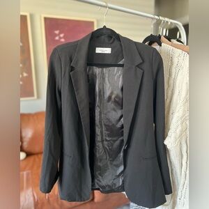 Carly Jean Los Angeles Black Blazer